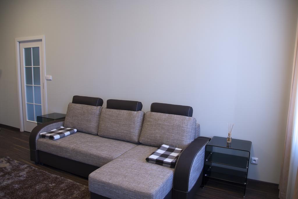 Apartman U Kolonady การ์โลวีวารี ห้อง รูปภาพ